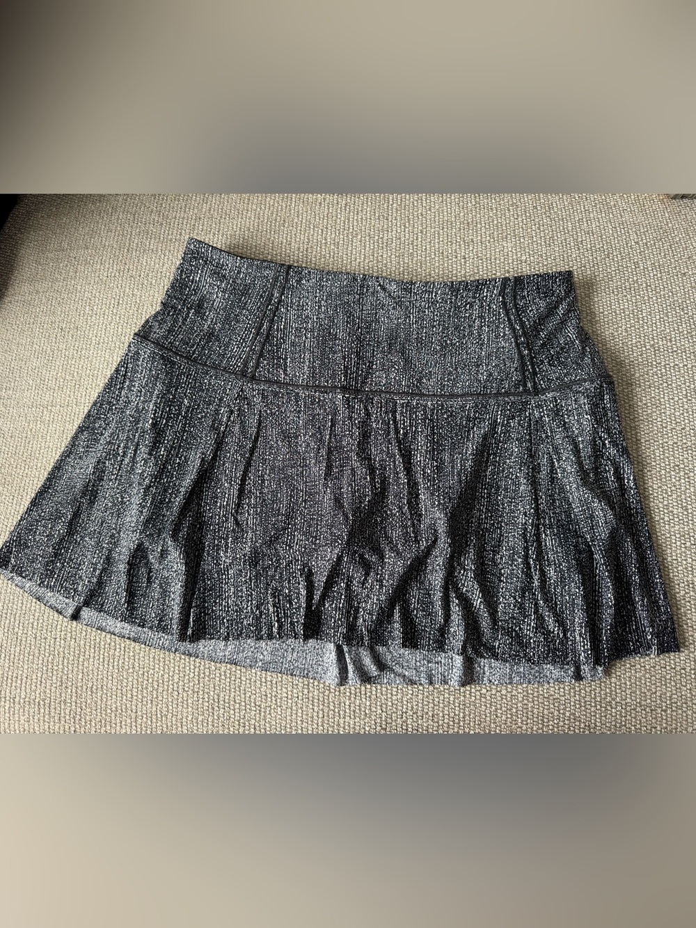 lululemon athletica Black white specks tennis/ pickleball Skort  Size 10 Tall